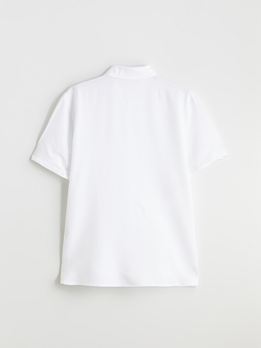 Рубашка мужская стандартного кроя с коротким рукавом-5