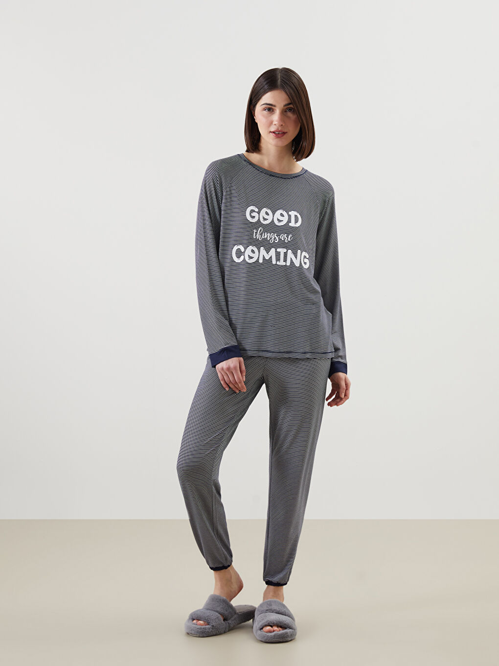 Crew Neck Striped Women's Pyjama Set -S56896Z8-LGS