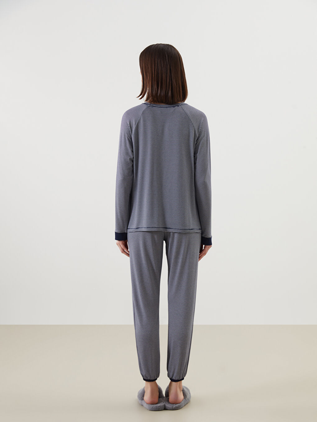 Crew Neck Striped Women's Pyjama Set -S56896Z8-LGS