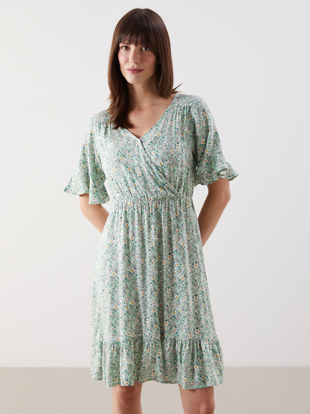 LCW Comfort Doppelreihiger Kragen Blumenkleid für Damen -S57024Z8-LRF
