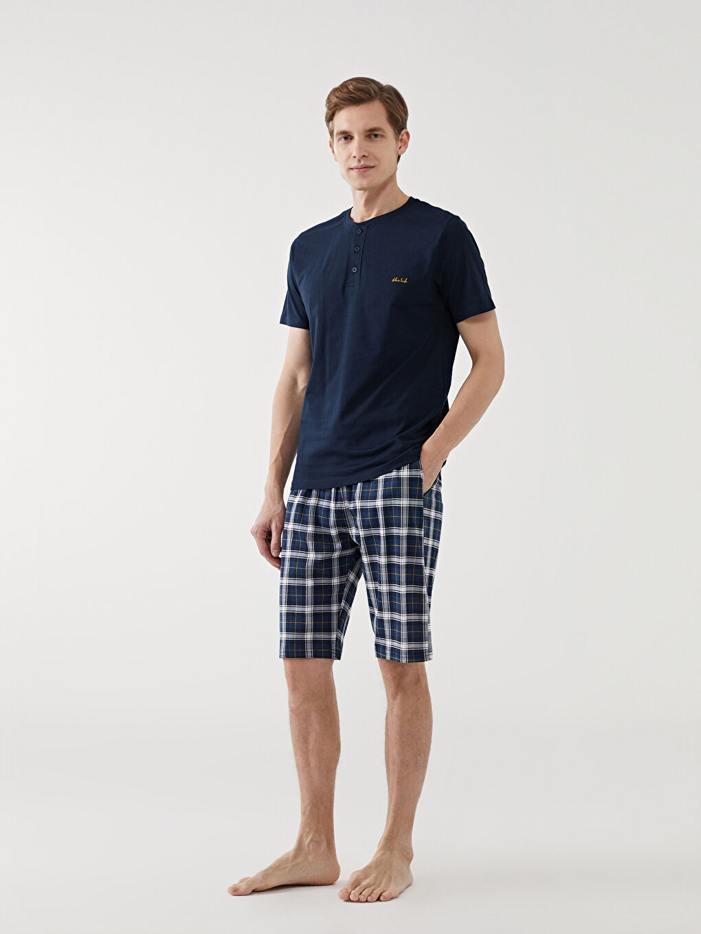 LC WAIKIKI Lacivert Standart Kalıp Erkek Şortlu Pijama Takımı - 3
