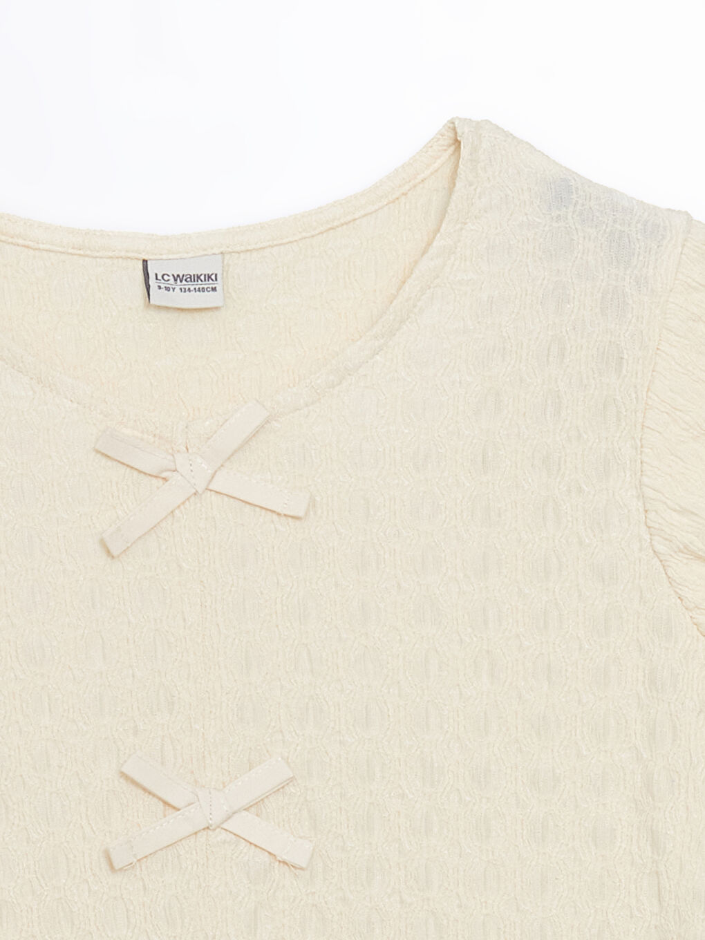 გოგოს მაისური მრგვალი ყელით და ბაფთის დეტალით-2