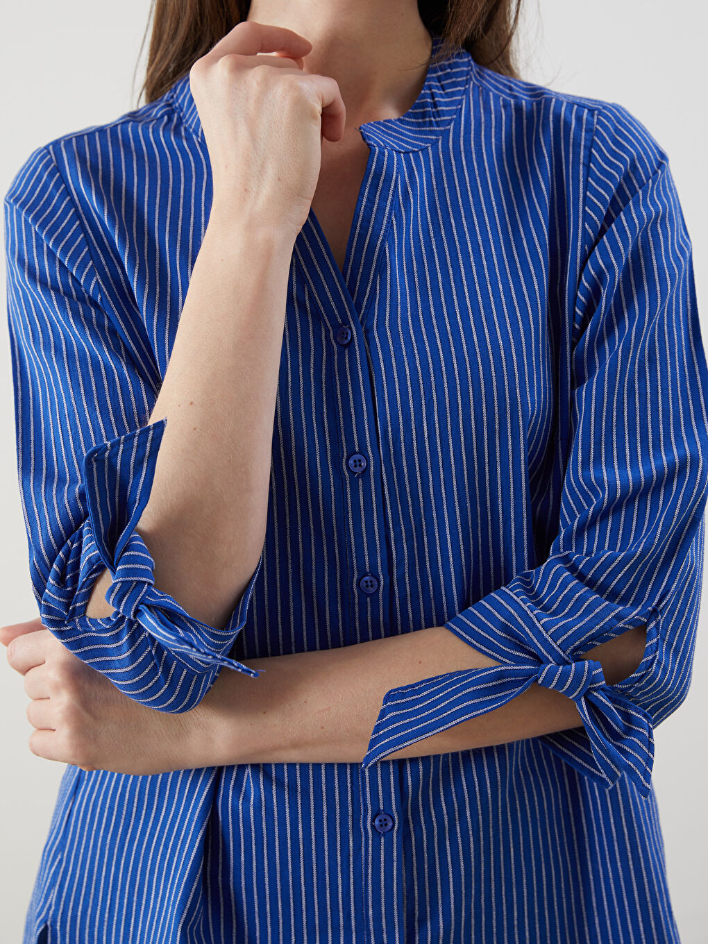 Mavi Çizgili Poplin Kadın Gömlek-2