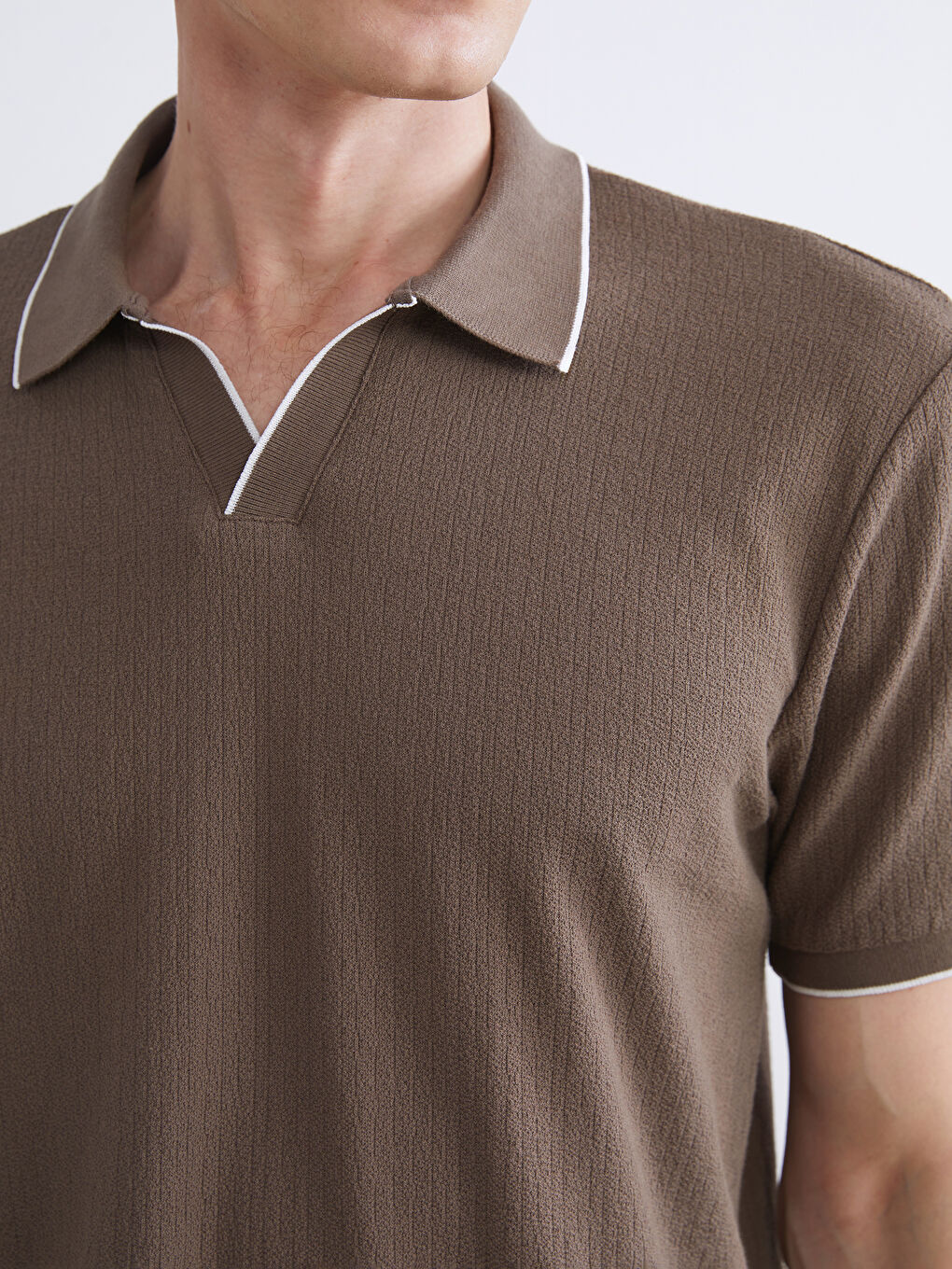 Kahverengi Polo Yaka Kısa Kollu Erkek Tişört-2
