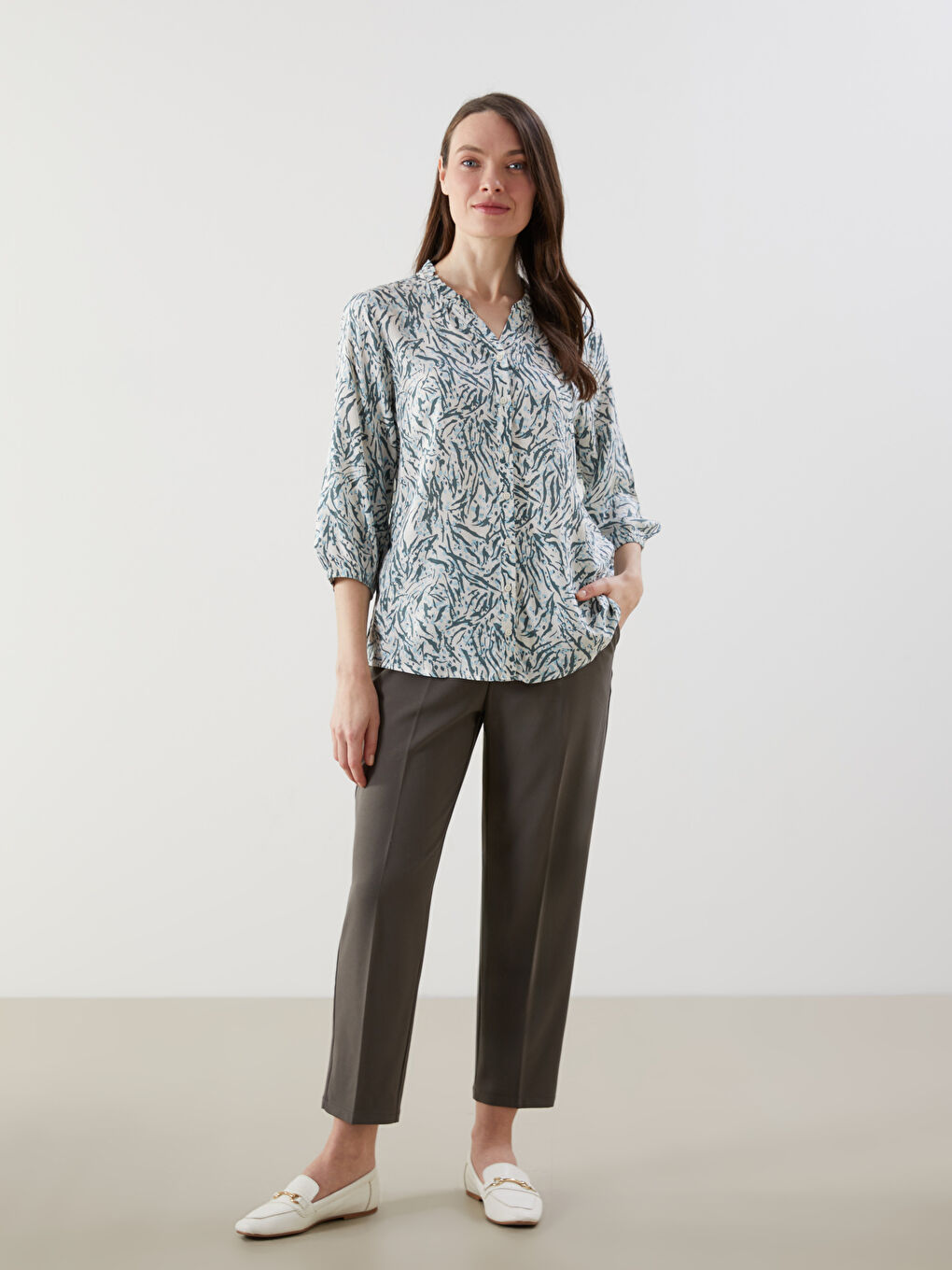 LCW Grace Kerbausschnitt Gemusterte Bluse -S57200Z8-LRK