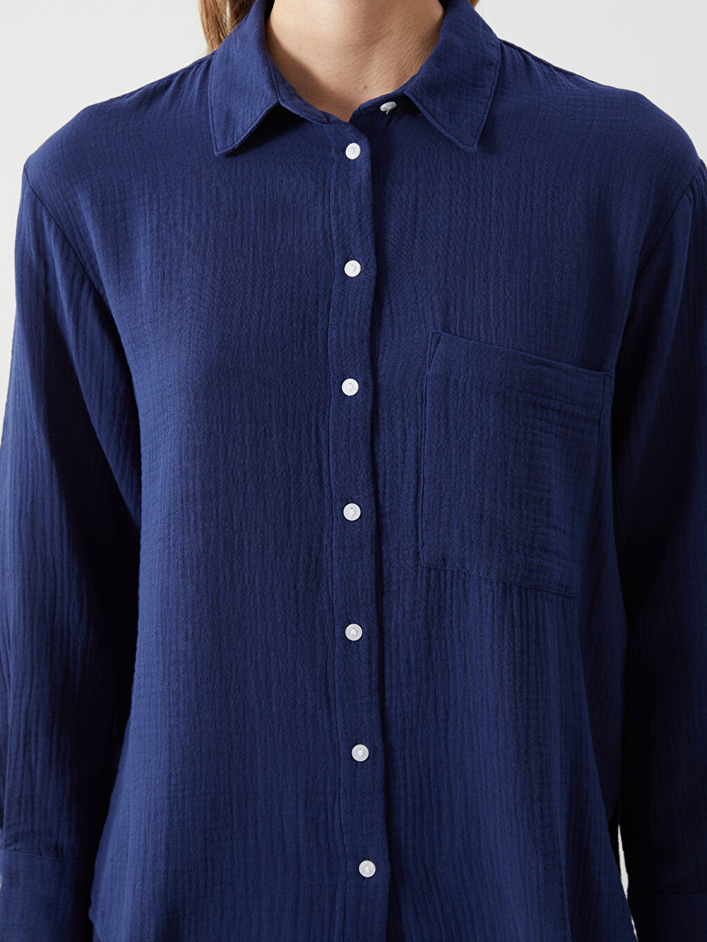 قميص للسيدات واسع ومريح بنسيج ملمس-2