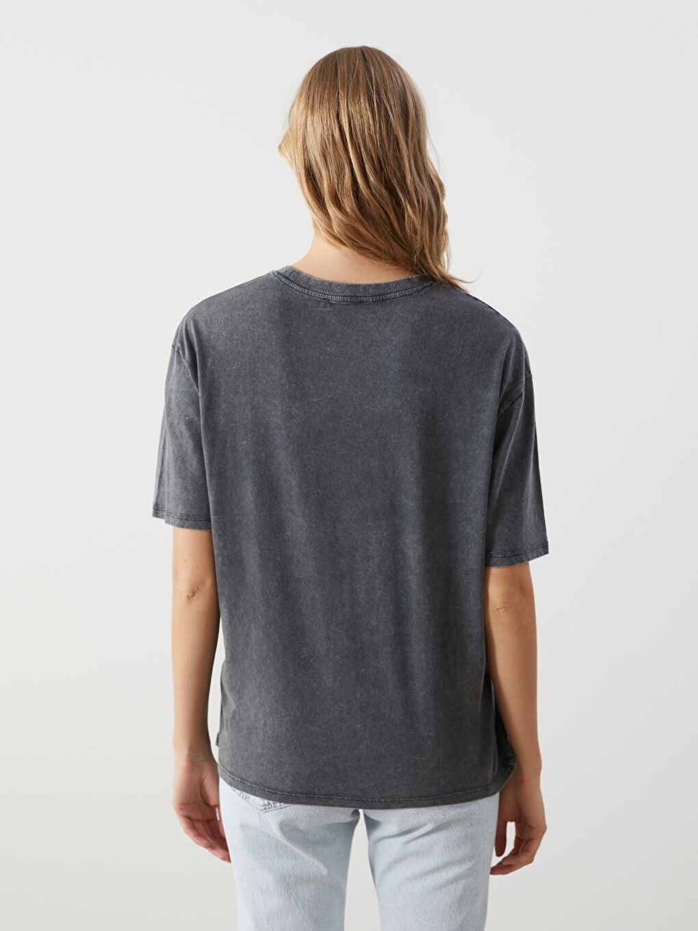 әйелдерге арналған дөңгелек жағалы принтті оверсайз футболка-3