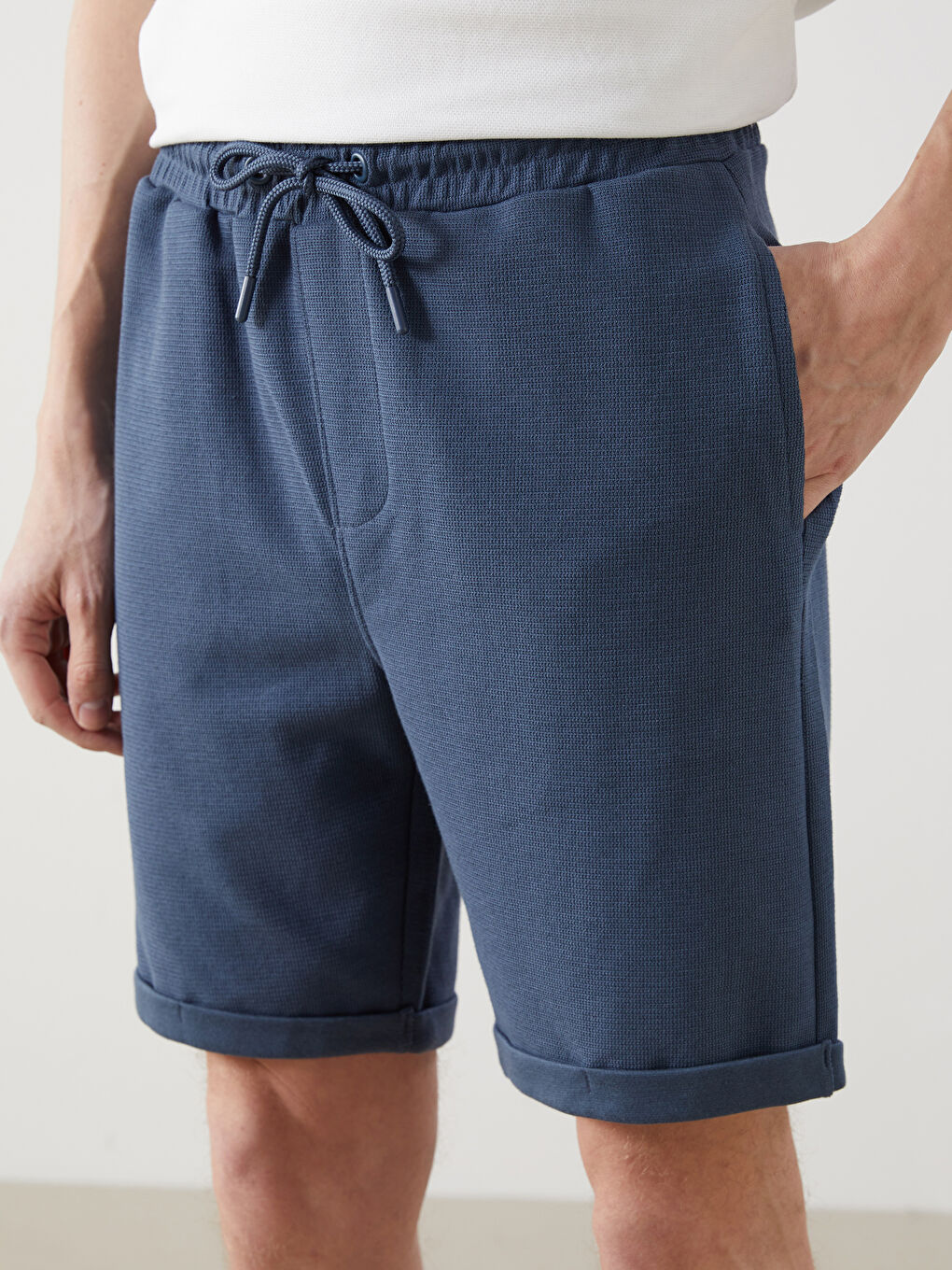 Standard Fit Men's Shorts -S57268Z8-J2H