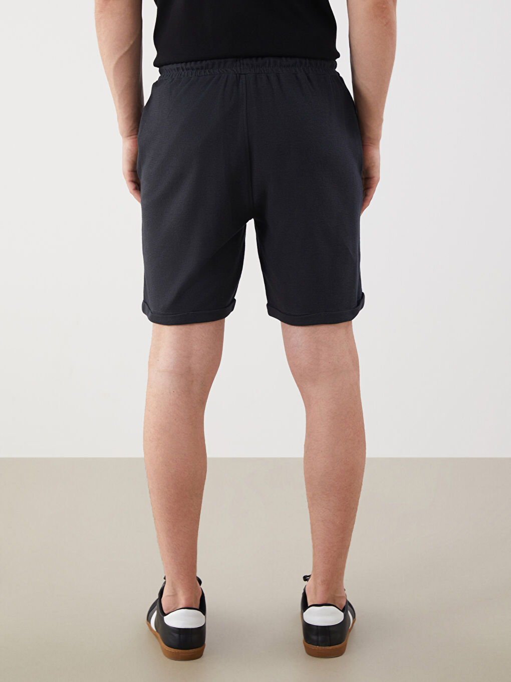 LCWAIKIKI Classic Standard Fit Men's Shorts -S57268Z8-ZCE