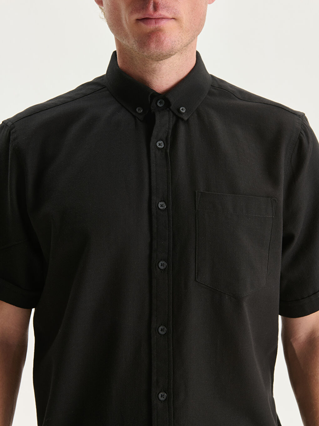 LCWAIKIKI Classic Regular Fit Short Sleeve Poplin Men's Shirt -S57316Z8-RQL