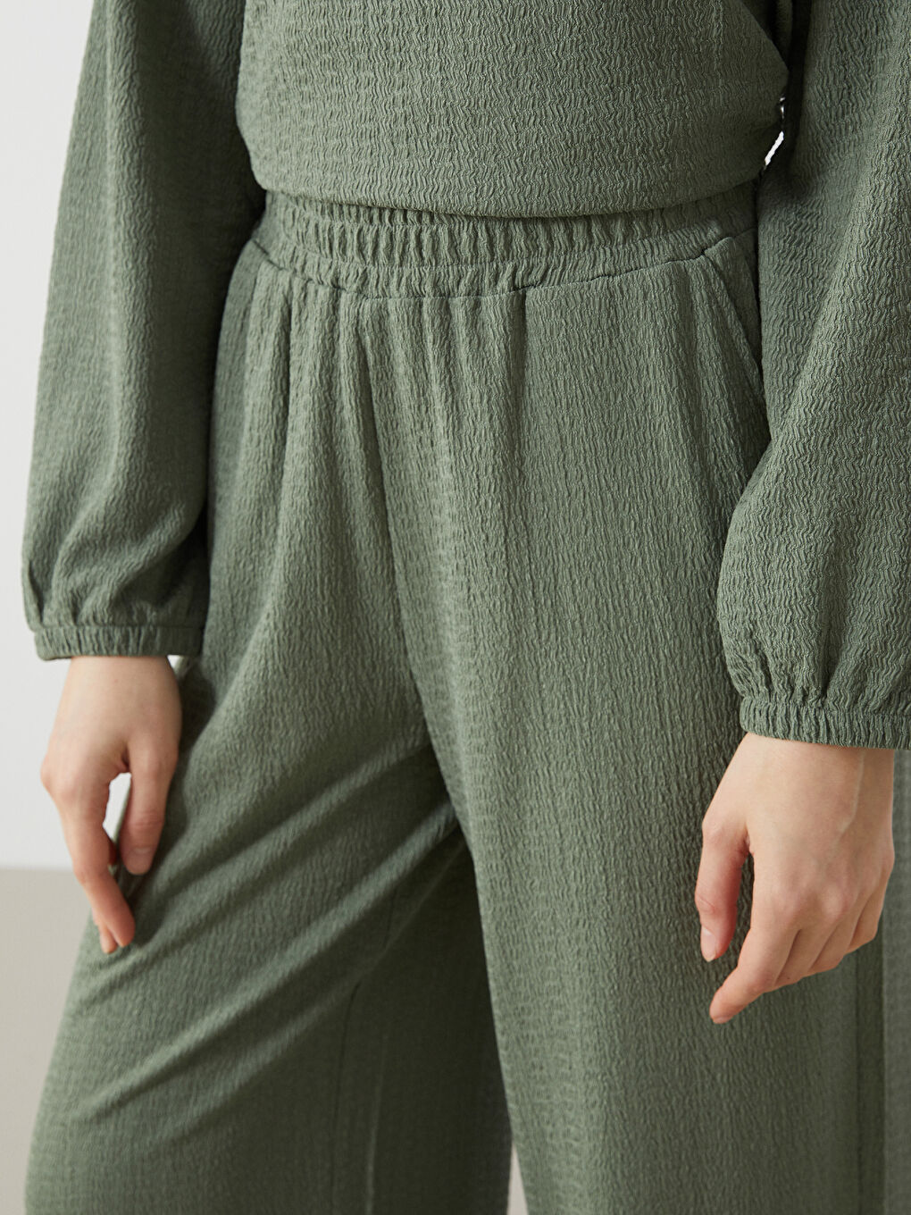 Elasticated Waist Textured Women's Trousers-2