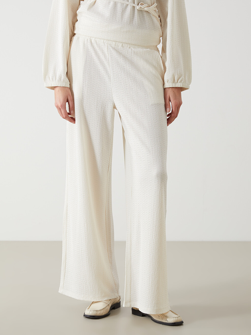 Elastic Waist Textured Women's Pants-1