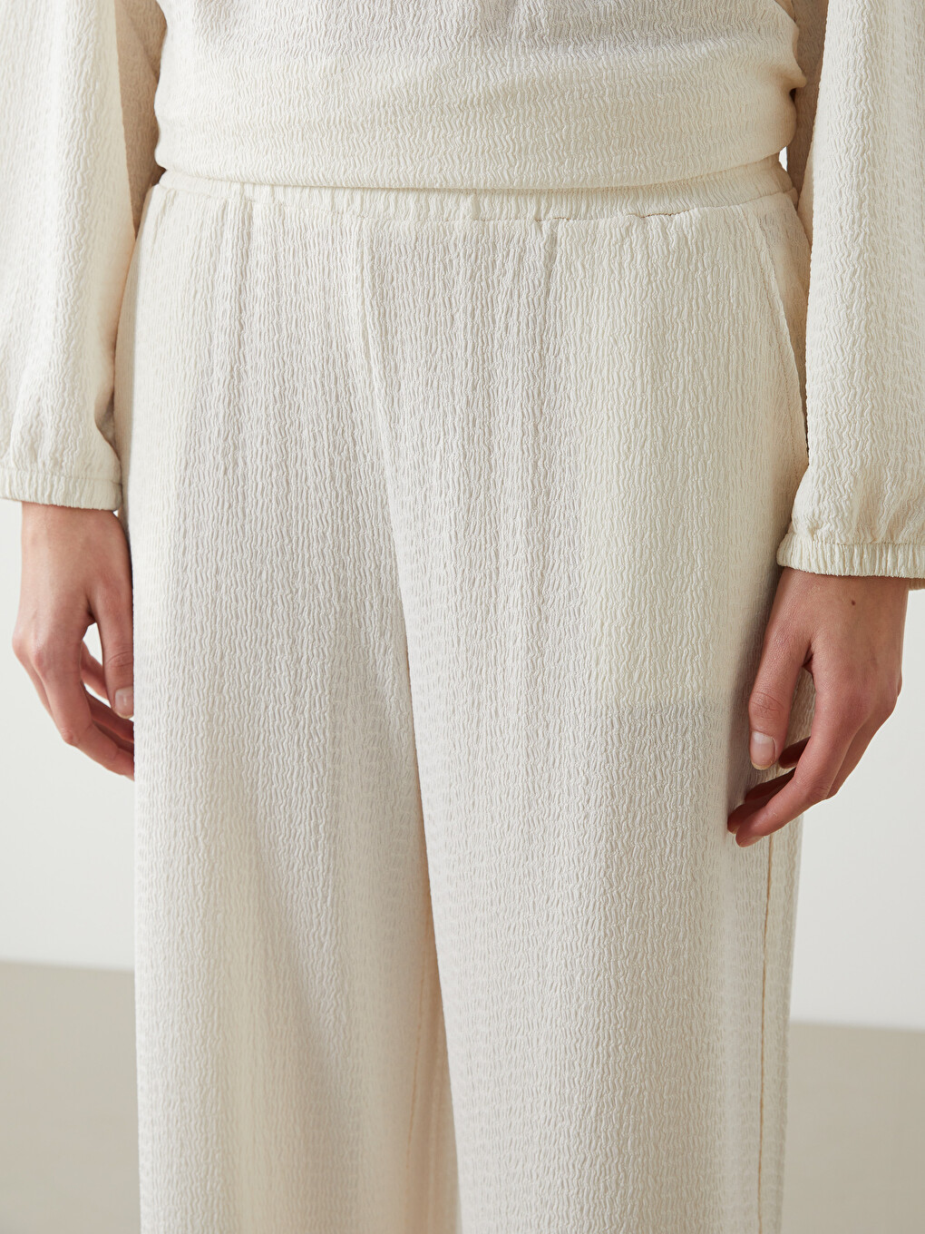 Elastic Waist Textured Women's Pants-2