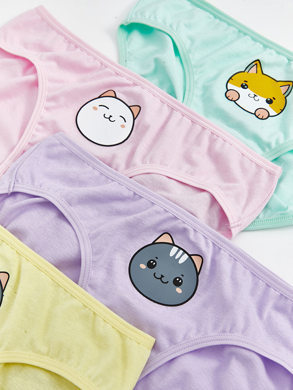 Beyaz Kız Çocuk Külot-1