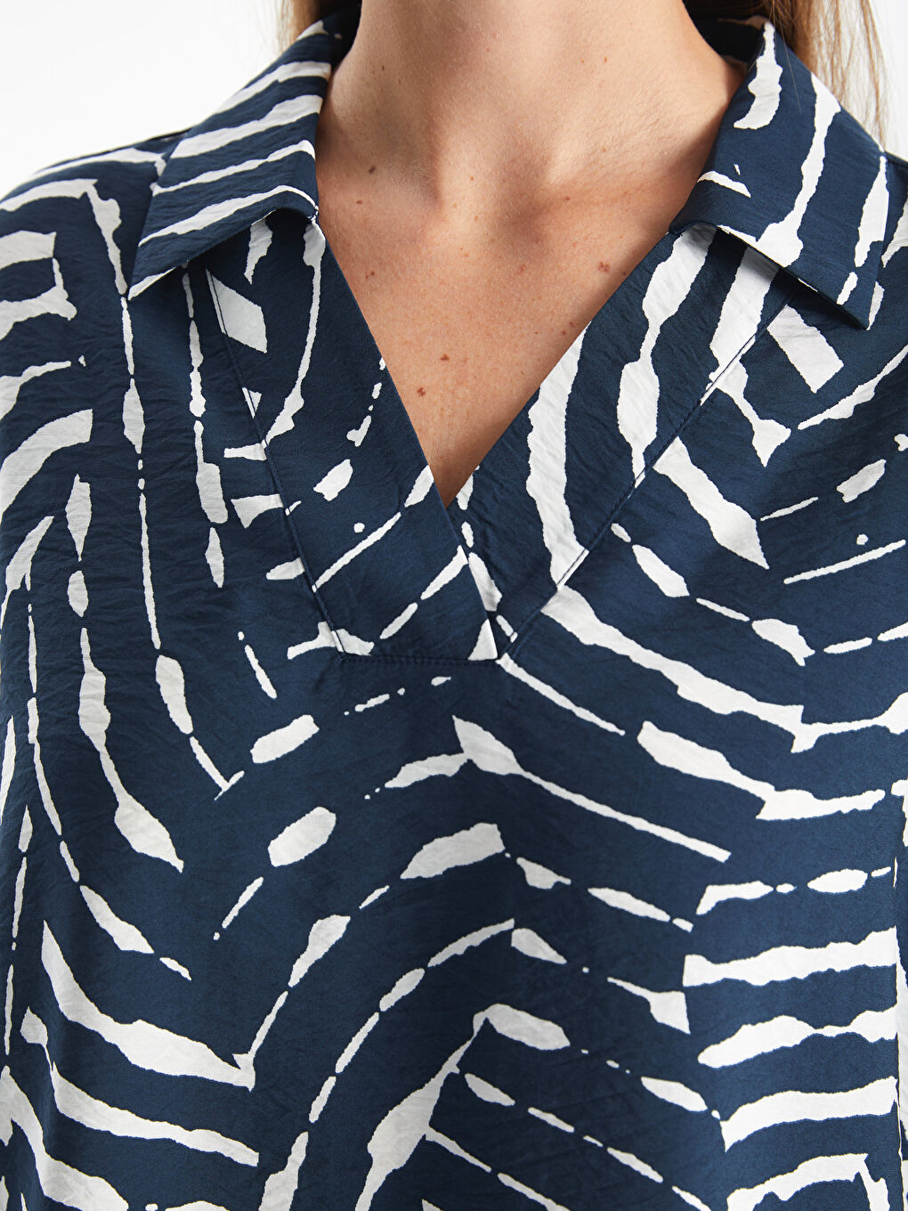 Polo Neck Patterned Women's Blouse -S57925Z8-LSJ