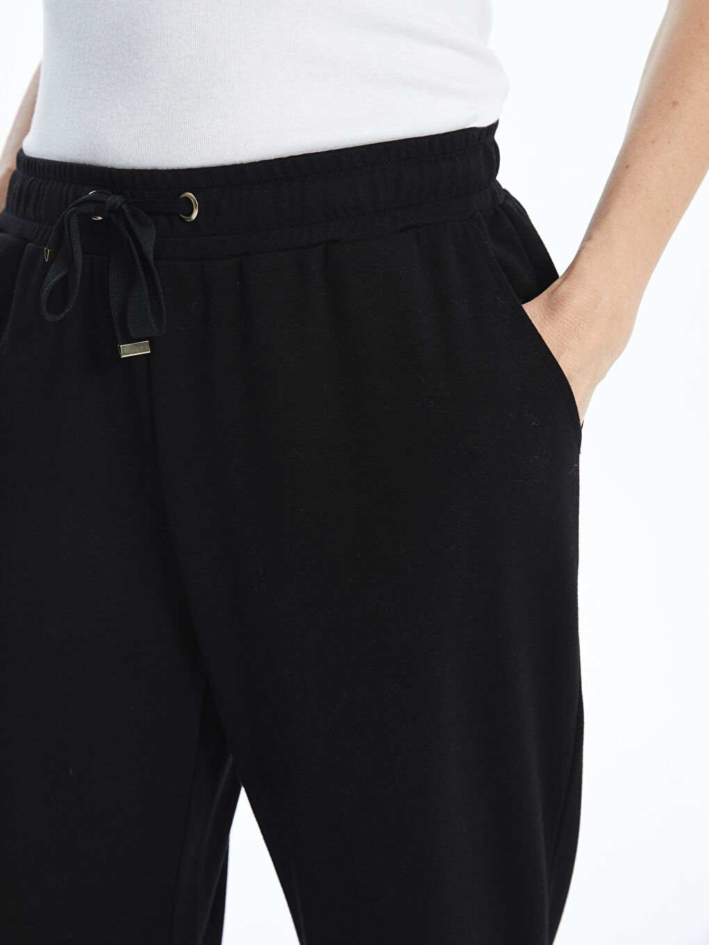 LCWAIKIKI Classic Women's Sweatpants with Elastic Waist -S58224Z8-CVL