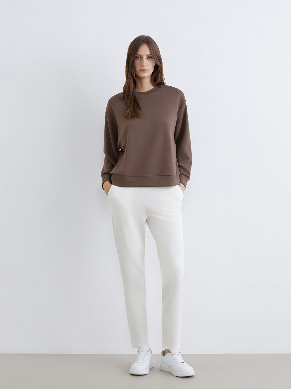 Women's Sweatpants with Elastic Waist-1
