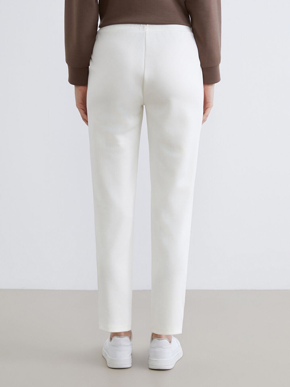 Women's Sweatpants with Elastic Waist-6