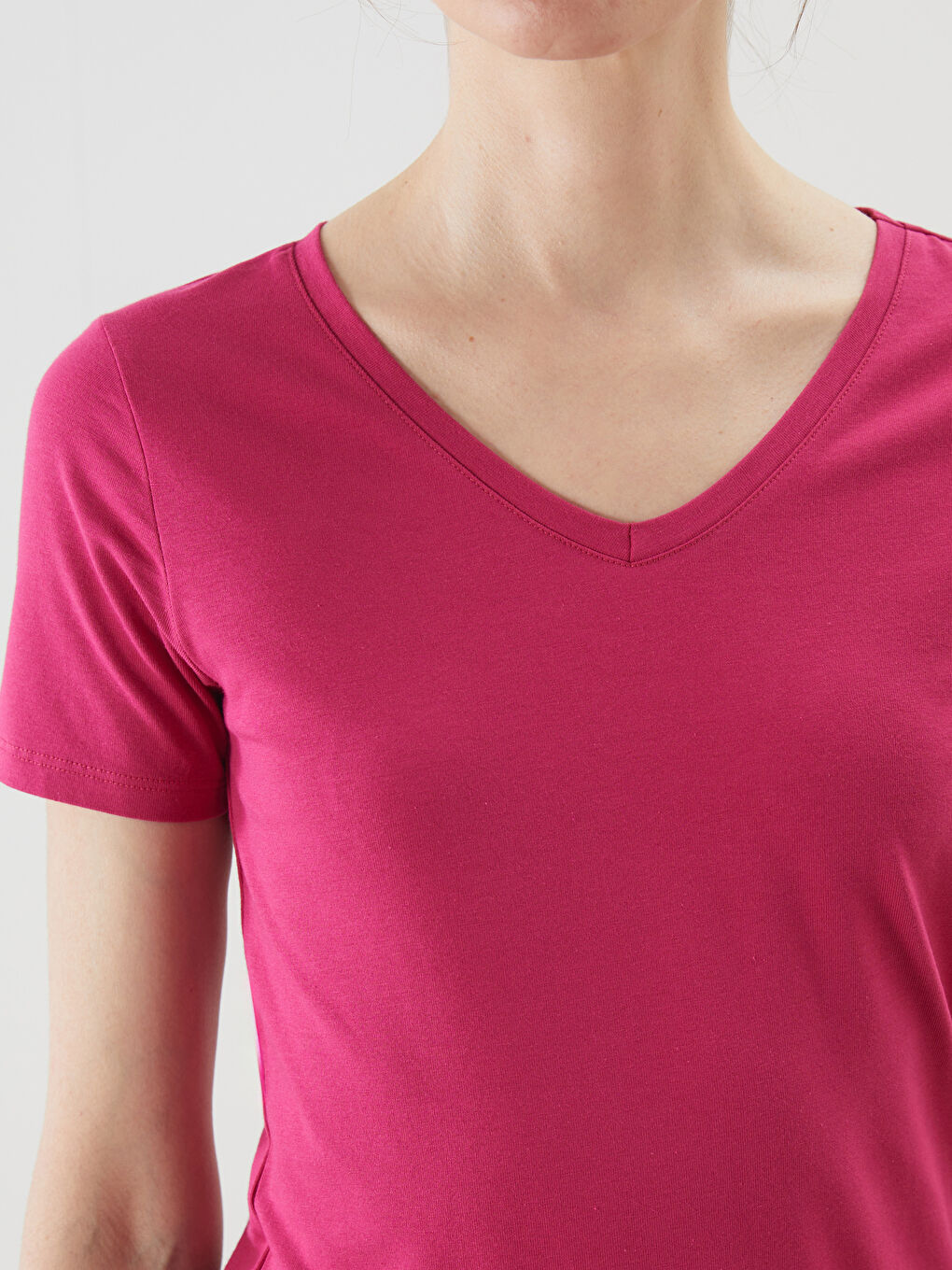 V-Neck Women's T-Shirt -S58226Z8-HQJ