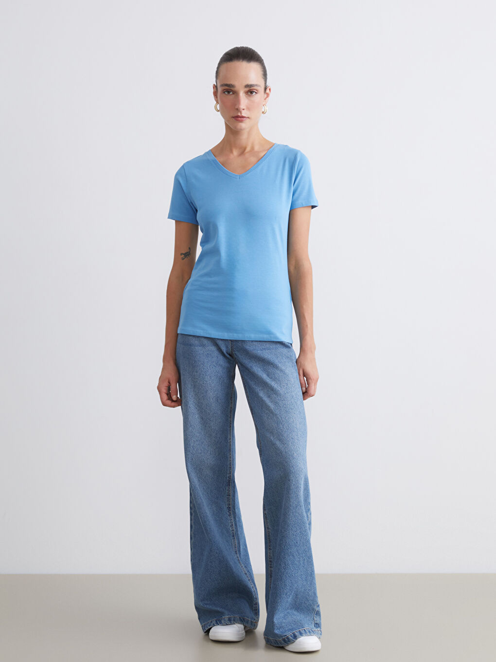 V Neck Women's T-Shirt -S58226Z8-JSU