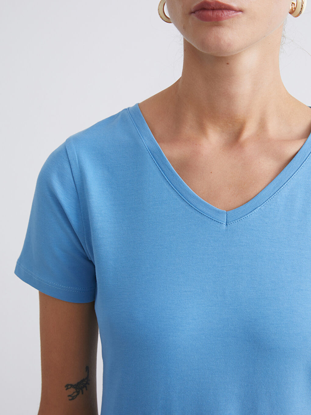 V Neck Women's T-Shirt -S58226Z8-JSU
