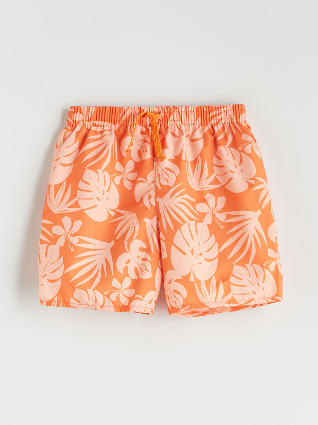 LC WAIKIKI تيشيرت سباحة وشورت مطبوع للأولاد - عبوة من قطعتين -S4OL27Z1-Q6K