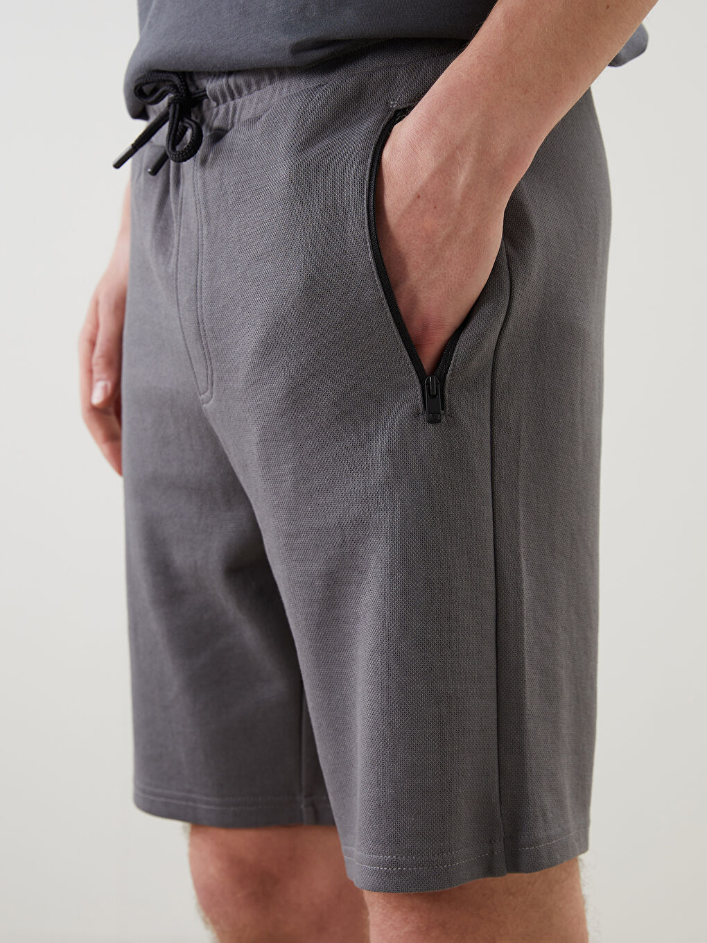 Regular Fit Men's Pique Shorts with Drawstring Waist -S58379Z8-YRM
