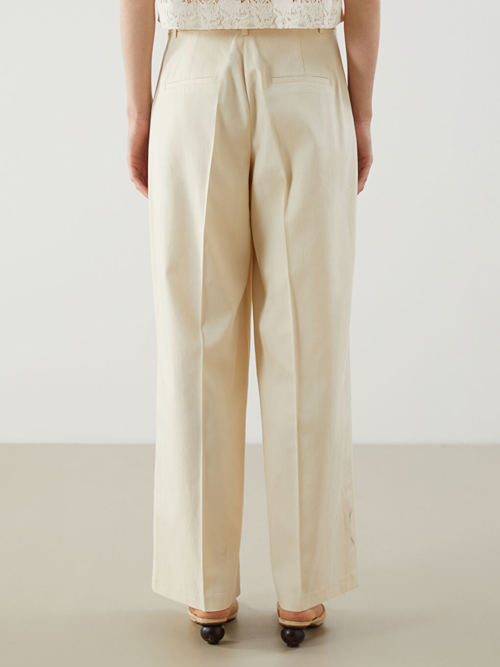 Ženske pantalone opuštenog kroja i širokih nogavica -S58536Z8-QVM