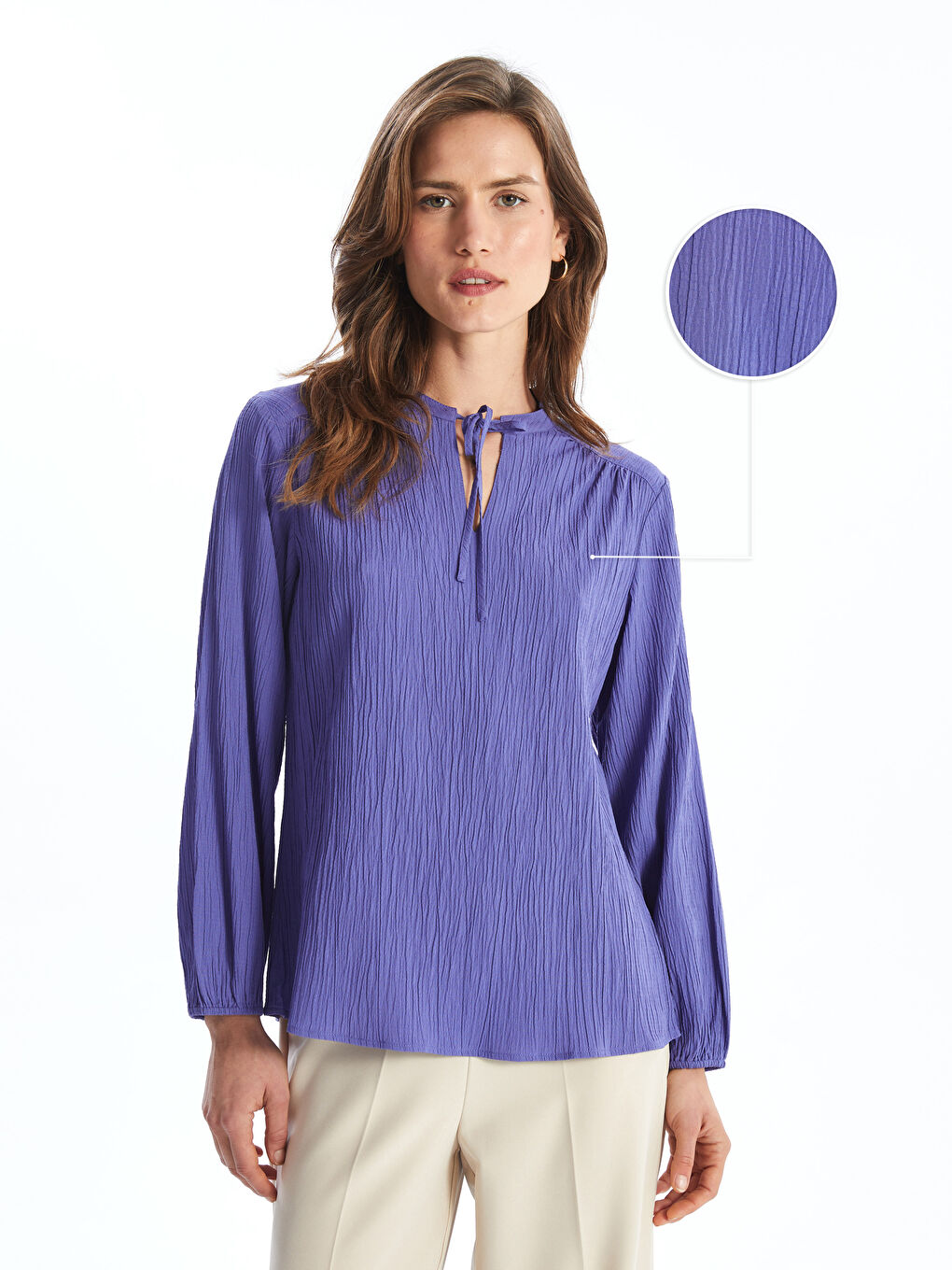 Teksturirana oversize ženska bluza sa kragnom na vezivanje -S58734Z8-H3P