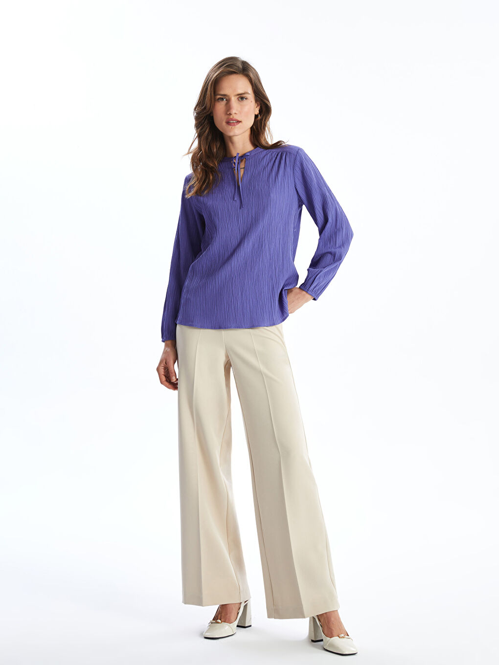 Teksturirana oversize ženska bluza sa kragnom na vezivanje -S58734Z8-H3P