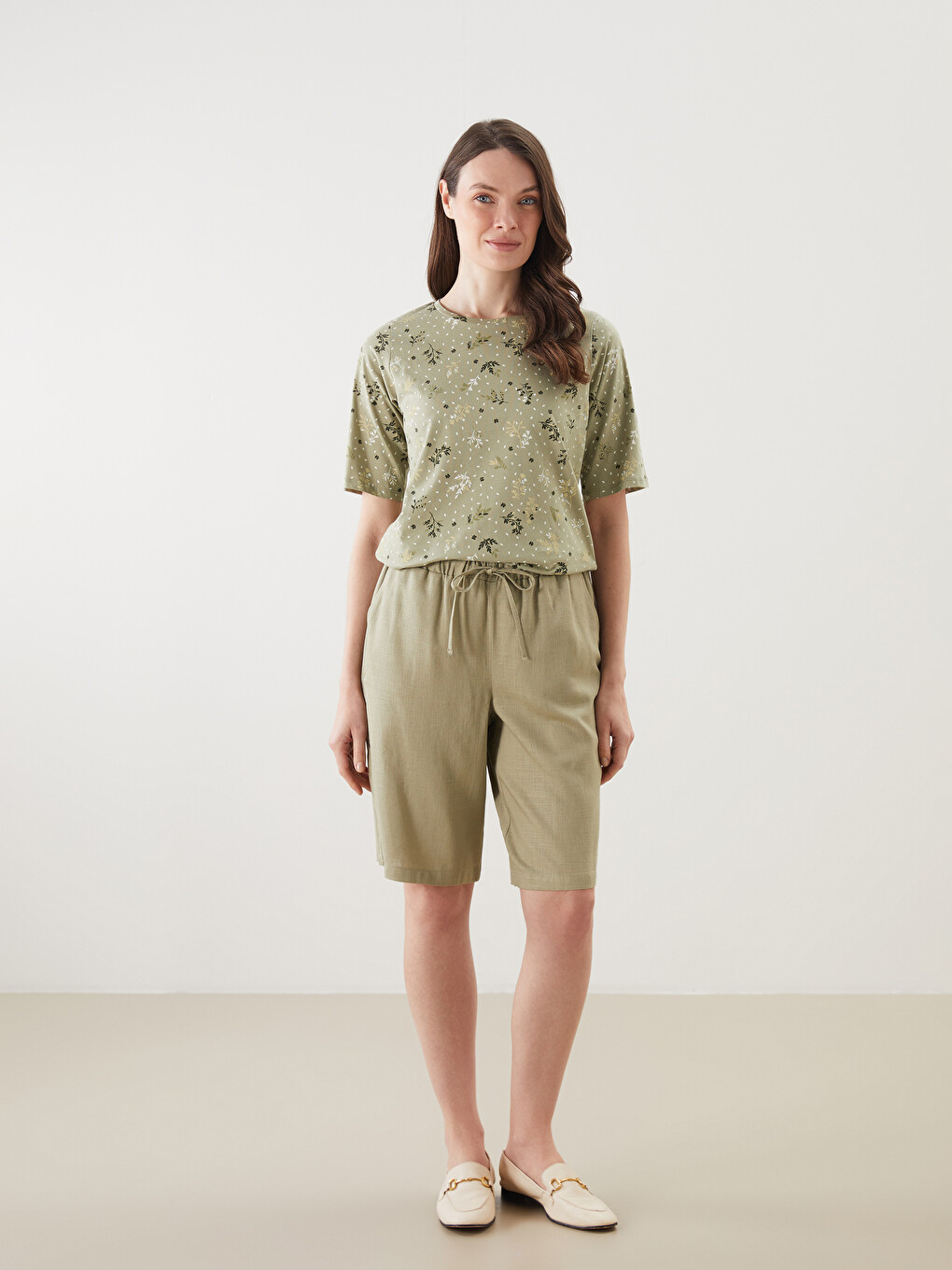 Crew Neck Floral Women's T-shirt-1