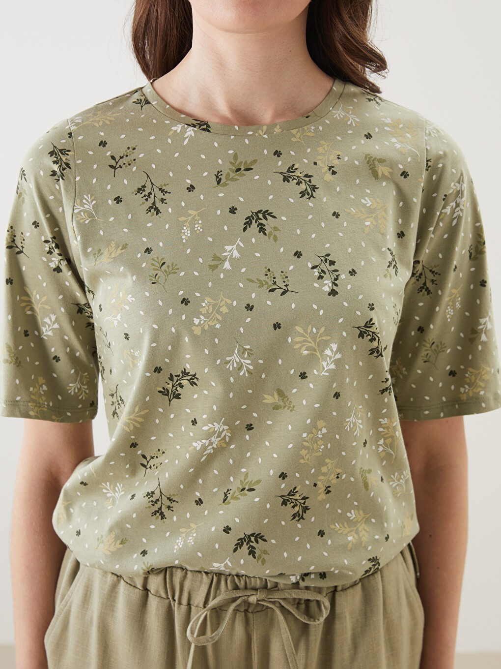 Crew Neck Floral Women's T-shirt-2
