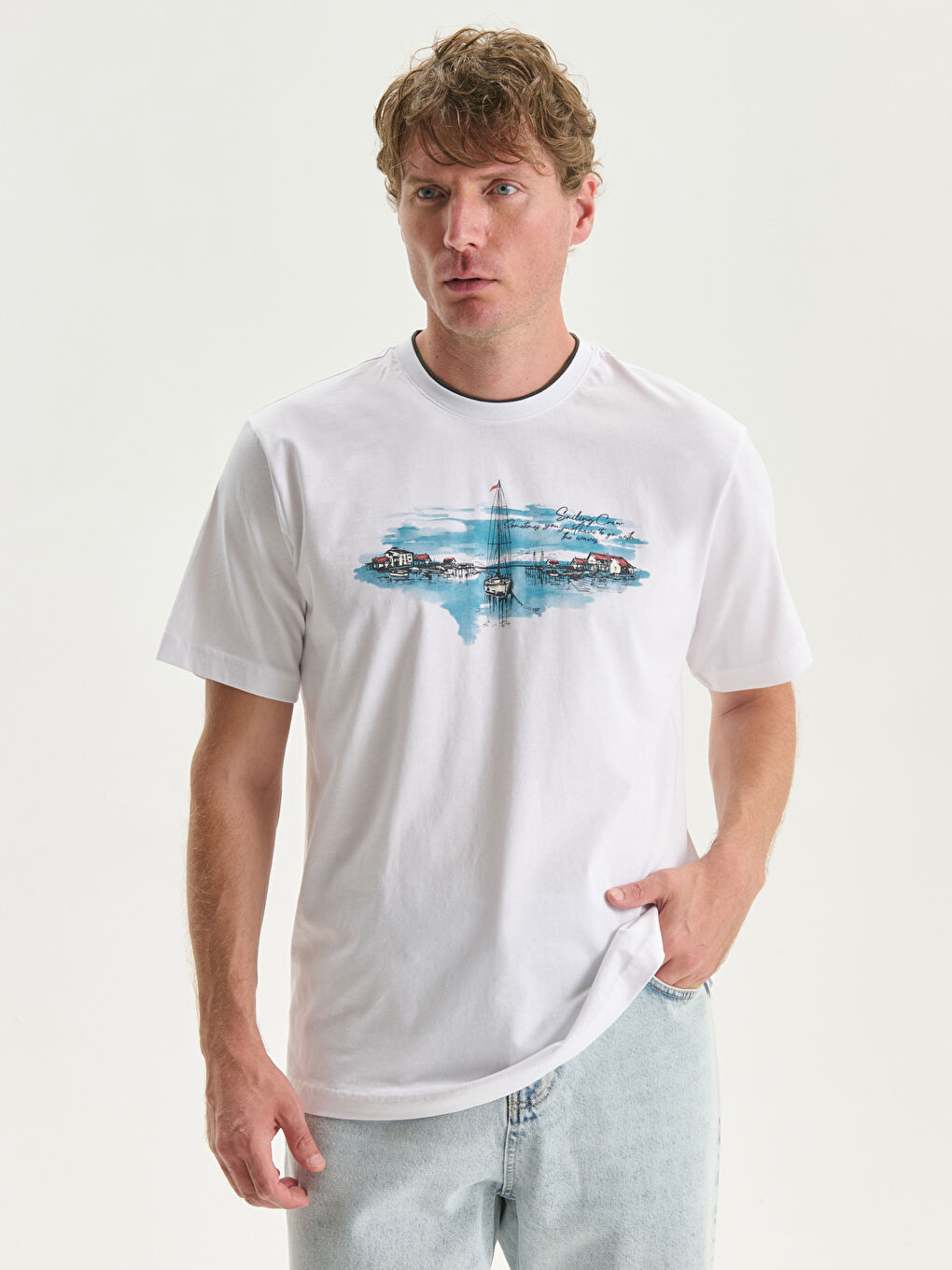 LCWAIKIKI Classic Κοντομάνικο T-shirt με Στρογγυλή Λαιμόκοψη, Εκτυπωμένο, από Χτενισμένο Βαμβάκι για Άνδρες -S59227Z8-Q6K