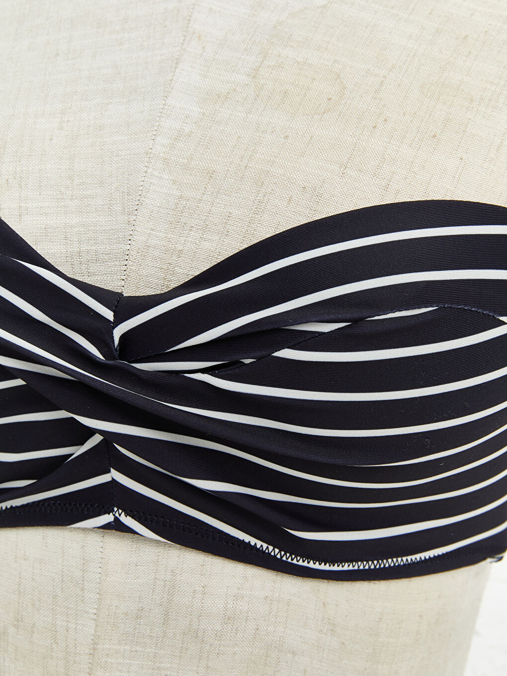 Woman BLACK Bikini Top -S59446Z8-LEG