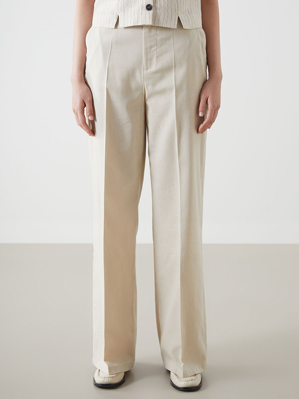 Ženske pantalone regular fit -S59705Z8-CR8