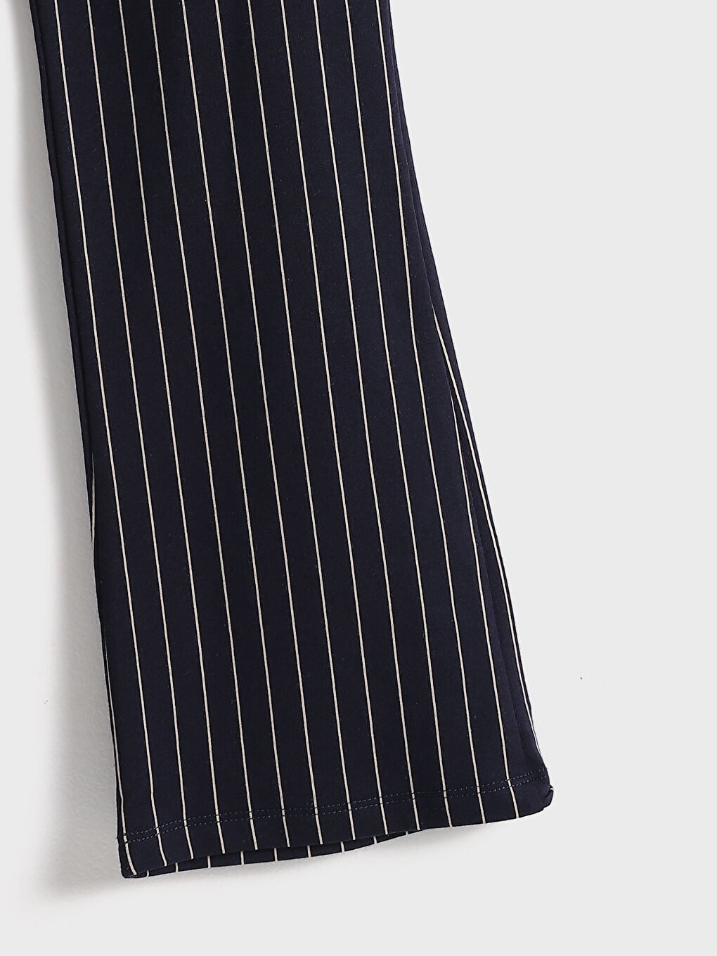 Elasticated Waist Flared Leg Girls' Leggings-2