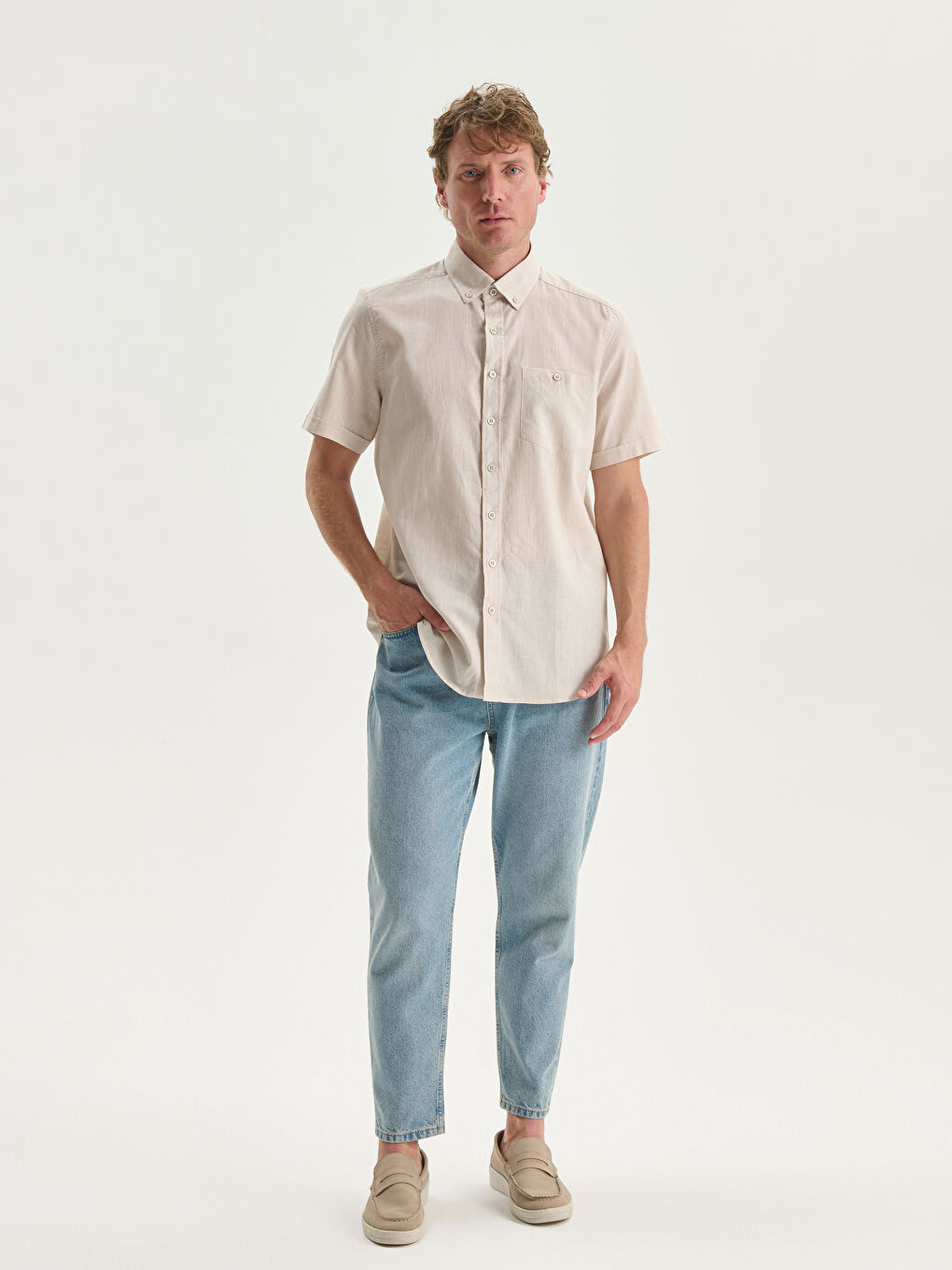 قميص رجالي كم قصير بقماش خليط كتان بقصة عادية LCWAIKIKI Classic-2