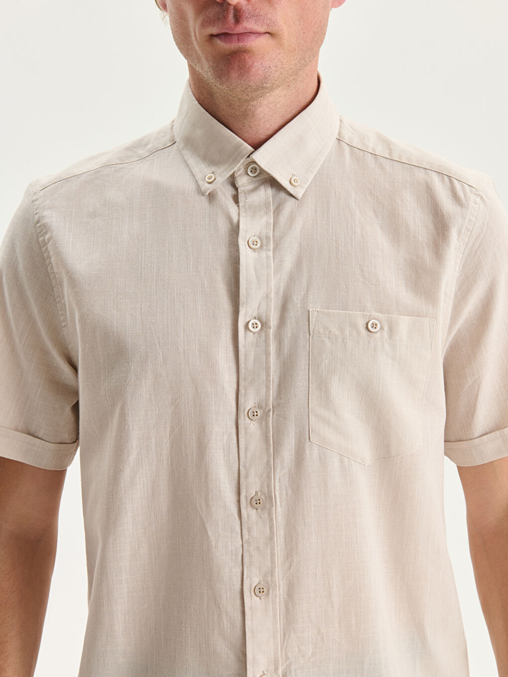 قميص رجالي كم قصير بقماش خليط كتان بقصة عادية LCWAIKIKI Classic-4