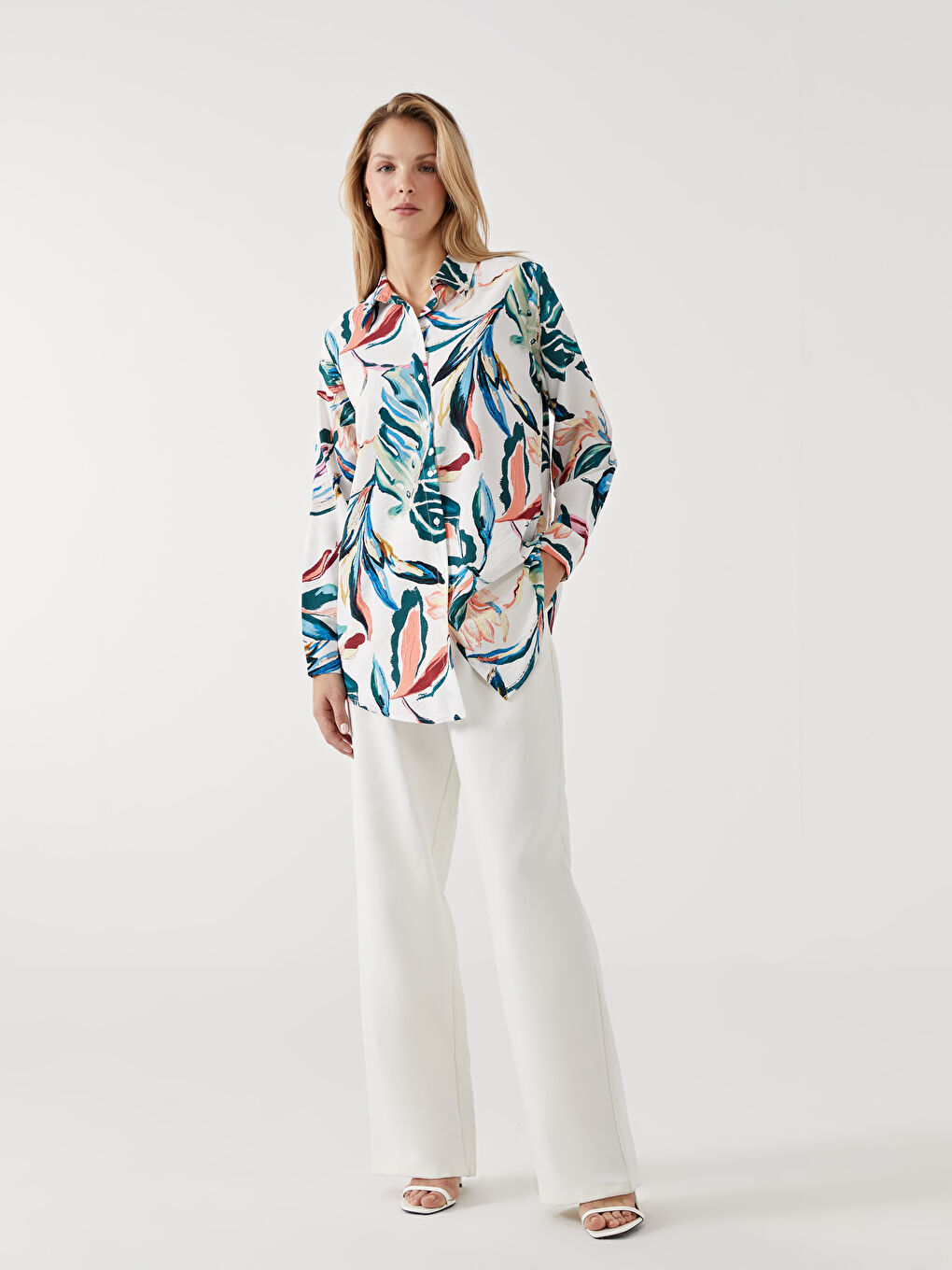 LCWAIKIKI Classic Patterned Women's Shirt Tunic -S5AC74Z8-F9C