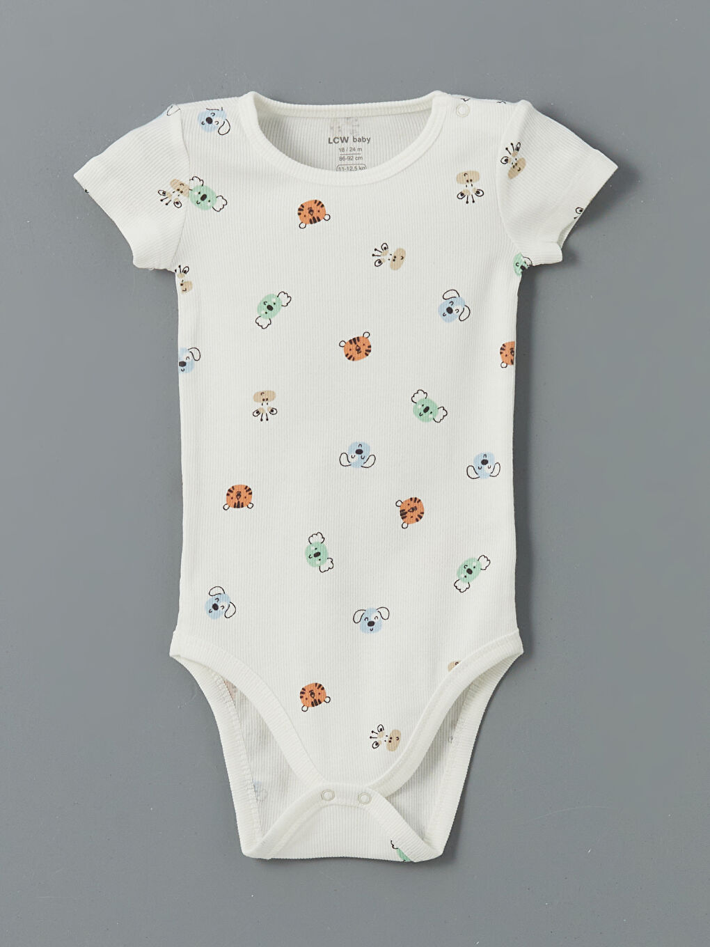 Ekru Baskılı Erkek Bebek Çıtçıtlı Body