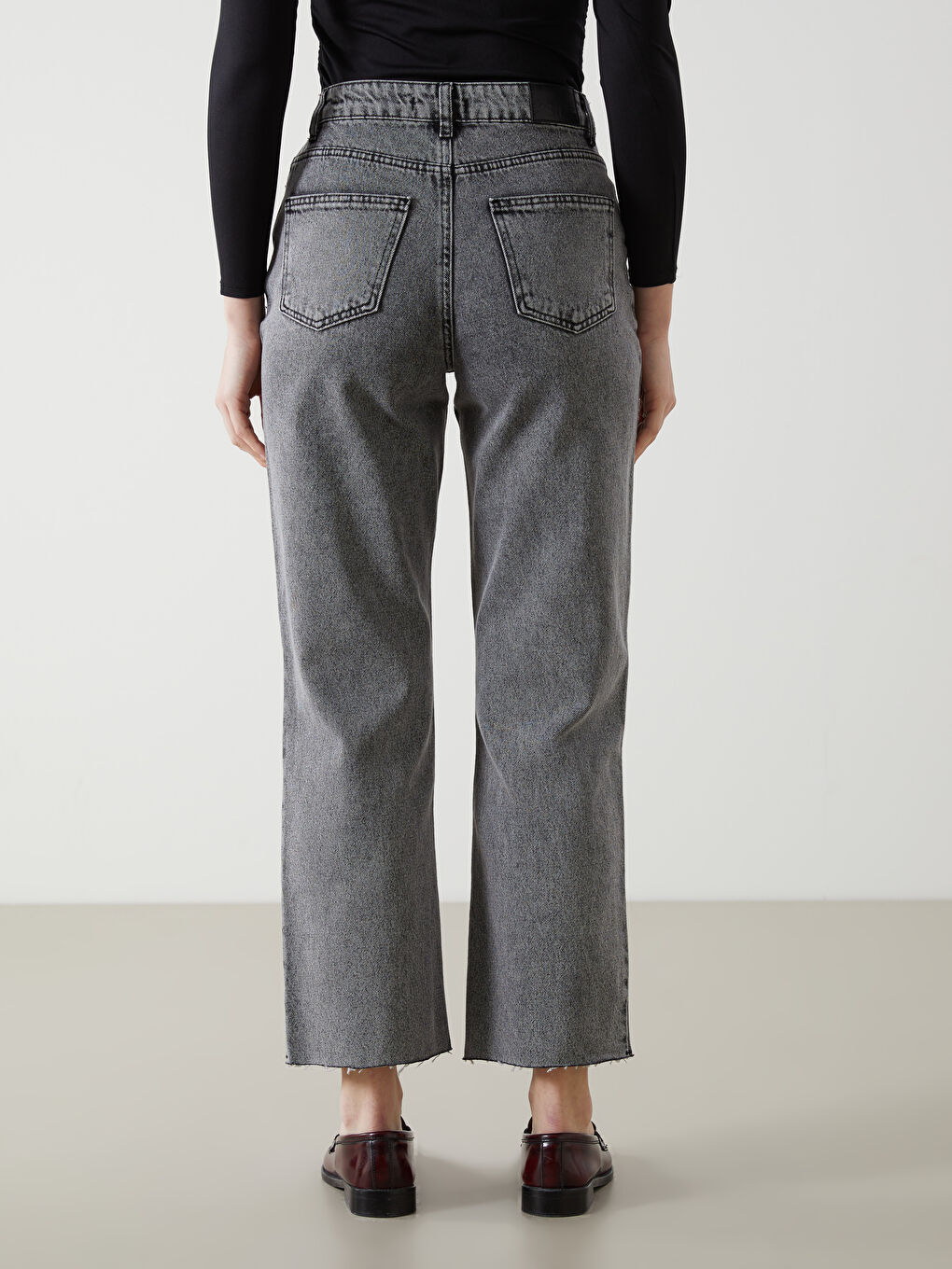 Gri Yüksek Bel Straight Fit Kadın Jean Pantolon-3