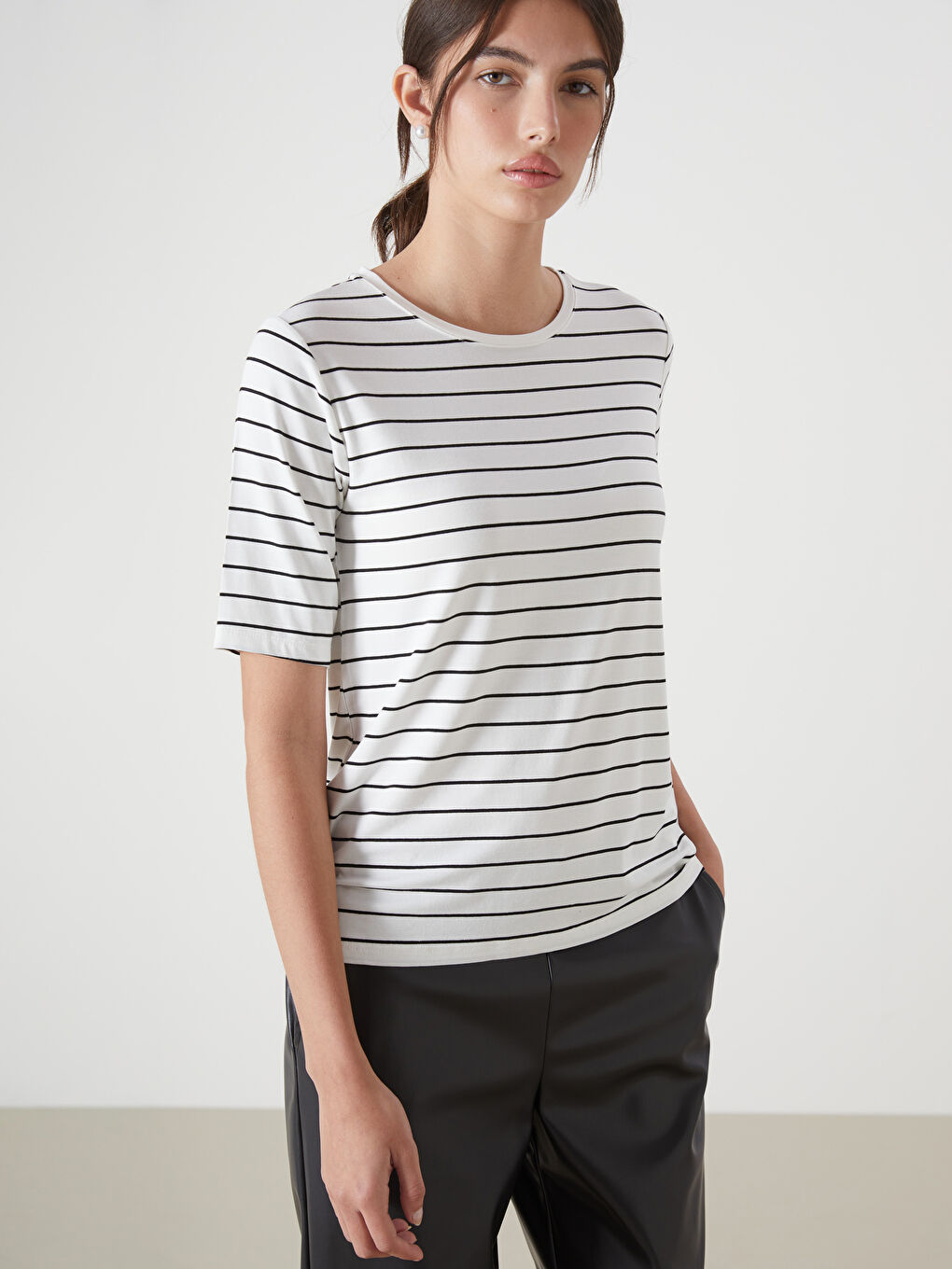 Crew Neck Striped Women T-Shirt -S5AG38Z8-LJX