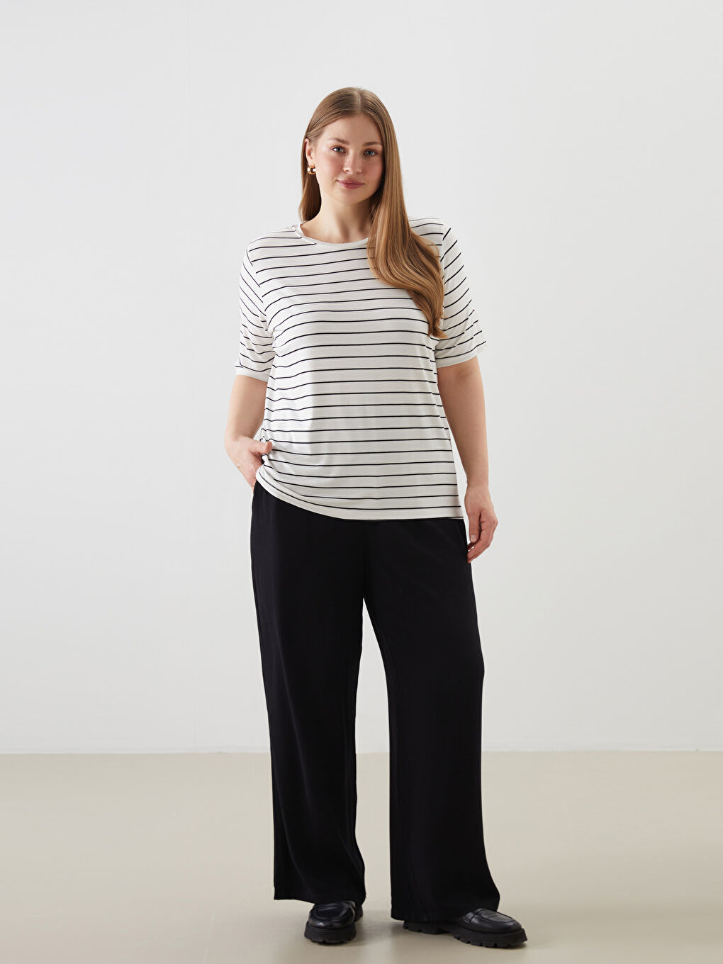 Crew Neck Striped Women T-Shirt -S5AG38Z8-LJX