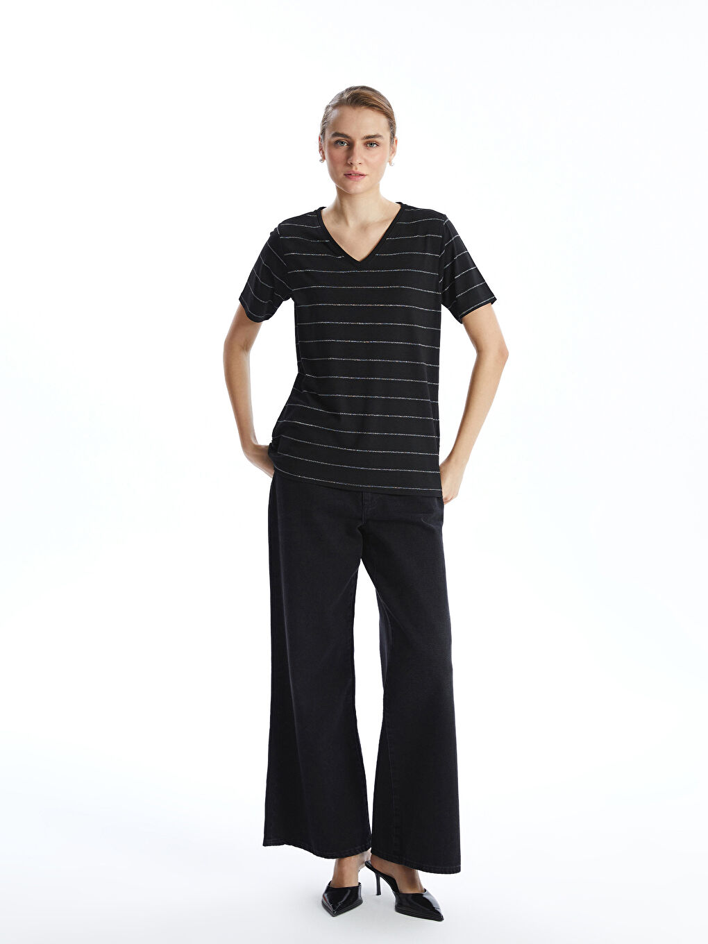 تیشێرت ڕه‌ش ئافرەت -S5AG41Z8-LEG