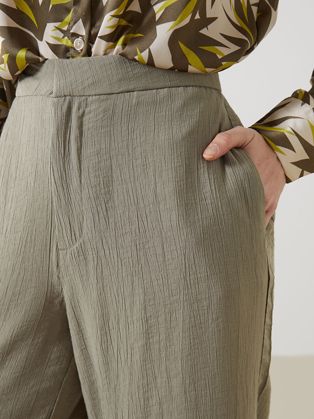 Regular Fit Textured Wide Leg Women's Trousers -S5AI21Z8-D2T