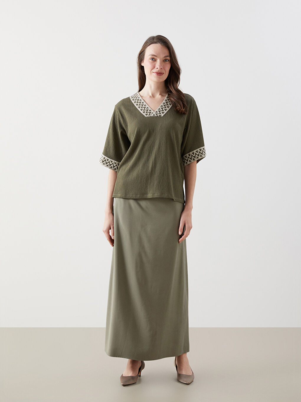 V-Neck Patterned Women's Blouse -S5AI73Z8-JYN