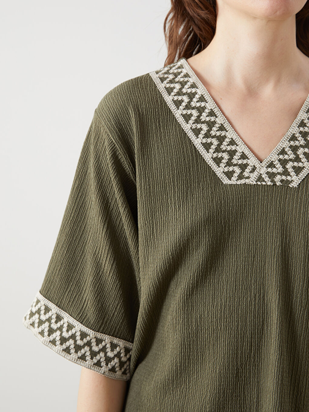 V-Neck Patterned Women's Blouse -S5AI73Z8-JYN