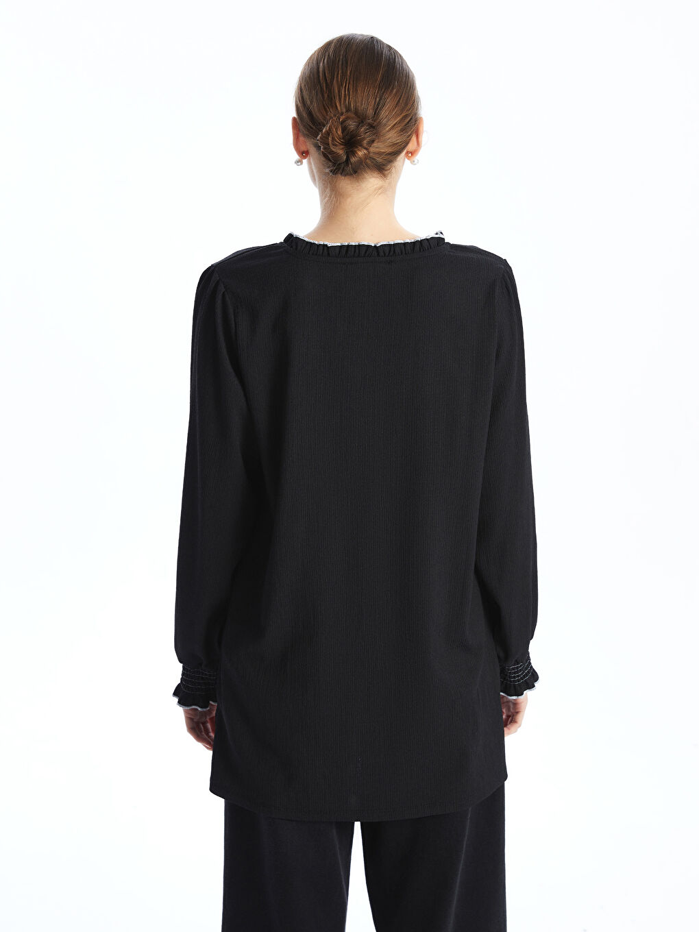 Siyah Bağlamalı Yaka Dokulu Fırfırlı Kadın Tunik-3