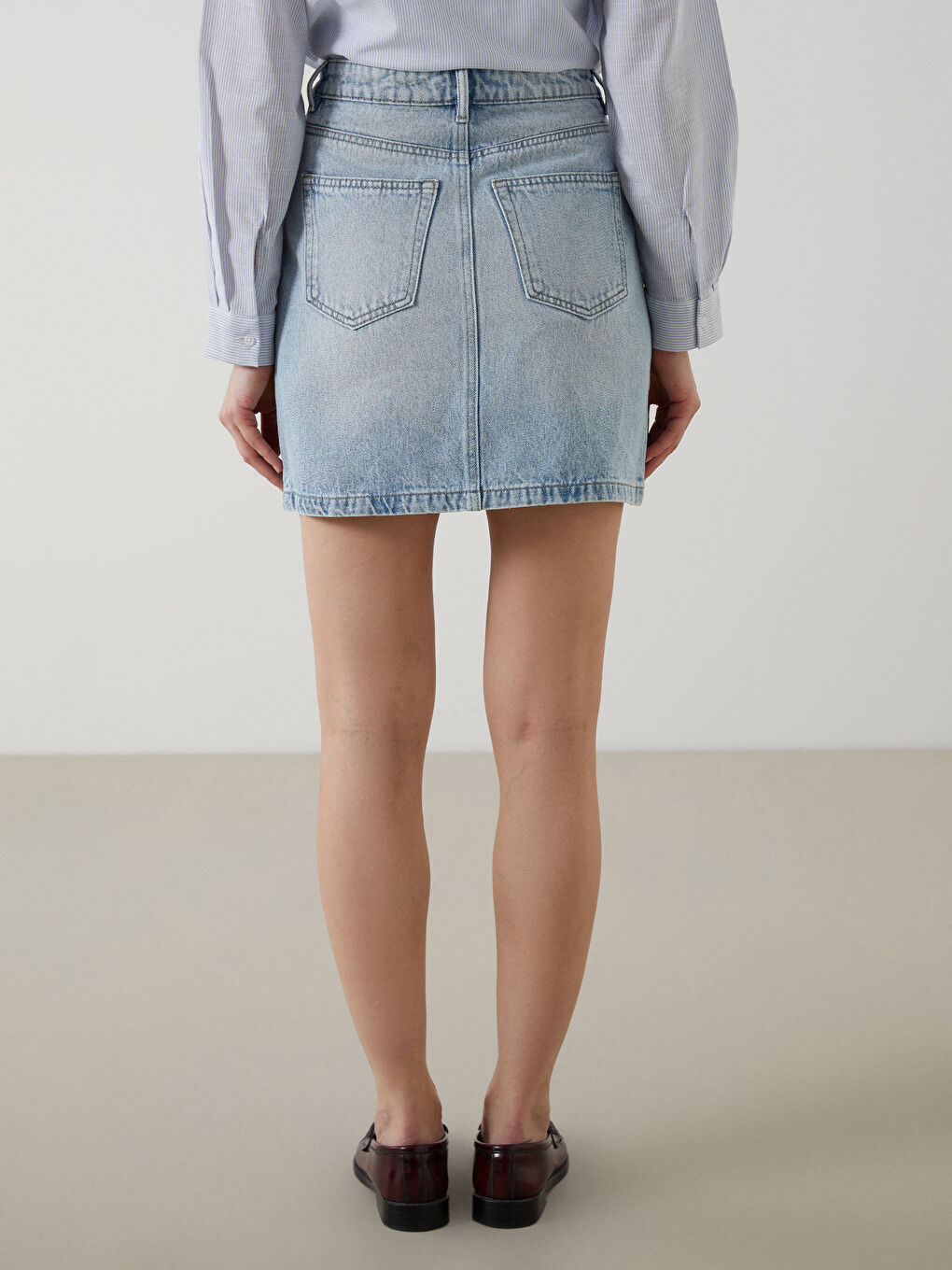 Standard Fit Mini Denim Skirt -S5AI94Z8-311