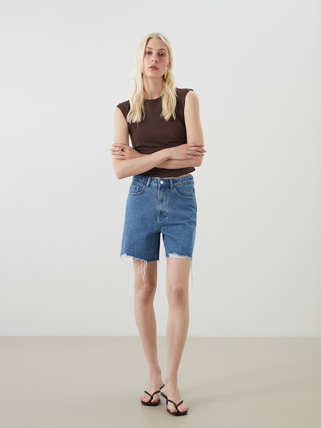 Ripped Detailed Women's Denim Shorts -S5AJ02Z8-311